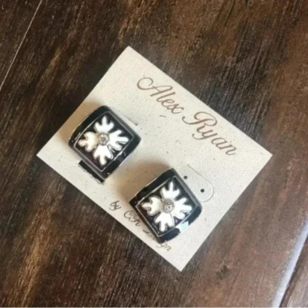 Floral Clip Earrings | Clip Earrings | Flower print | Floral | Floral Earrings
